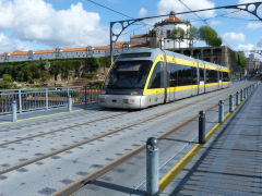 
Metro tram '011' at Porto, April 2012